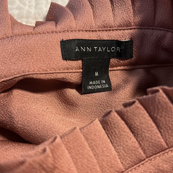 Ann Taylor med blouse - Picture 4 of 5